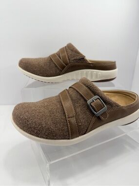Spenco Women's Orthotic Ashton Tan Wool Slip-on with Tan Leather Accents Sz 5.5B